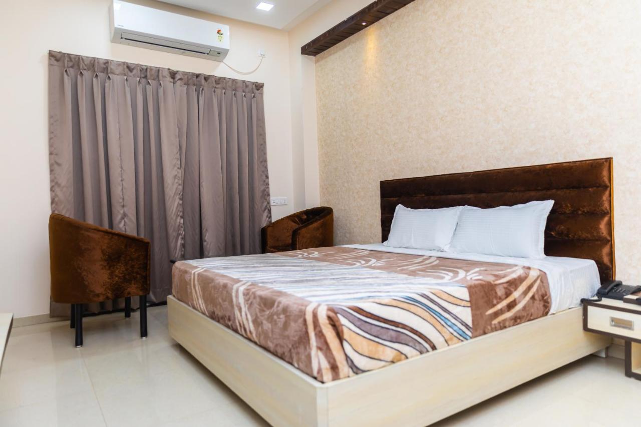 Hotel Indian Heritage Raipur  Ngoại thất bức ảnh